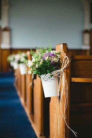 Flores para a decoração da igreja - 11