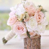 Bouquet simples e nos tons pastel