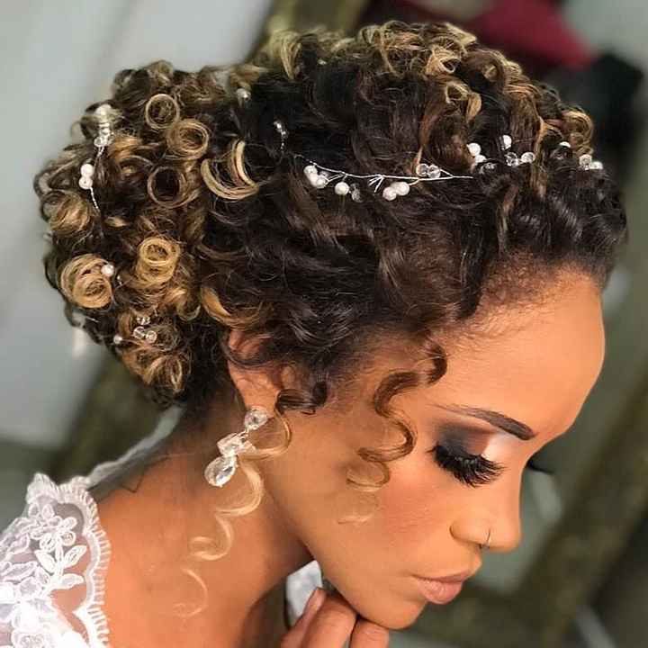 Penteados para a noiva Clássica - 15