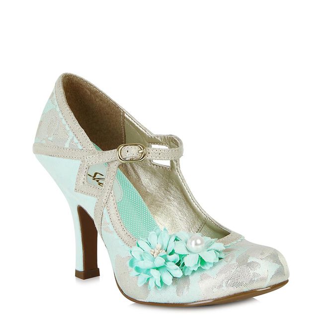 Três sapatos claros a votação! - 1