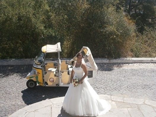 noiva e tuc tuc
