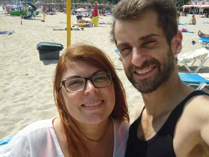 praia em frente do hotel