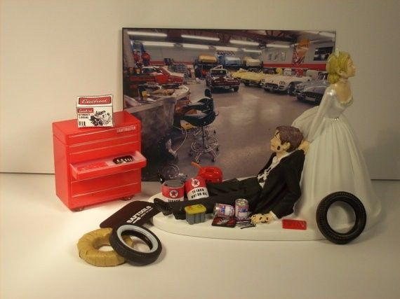 Mais simples com o estilo dele (cerca de 80 euros)