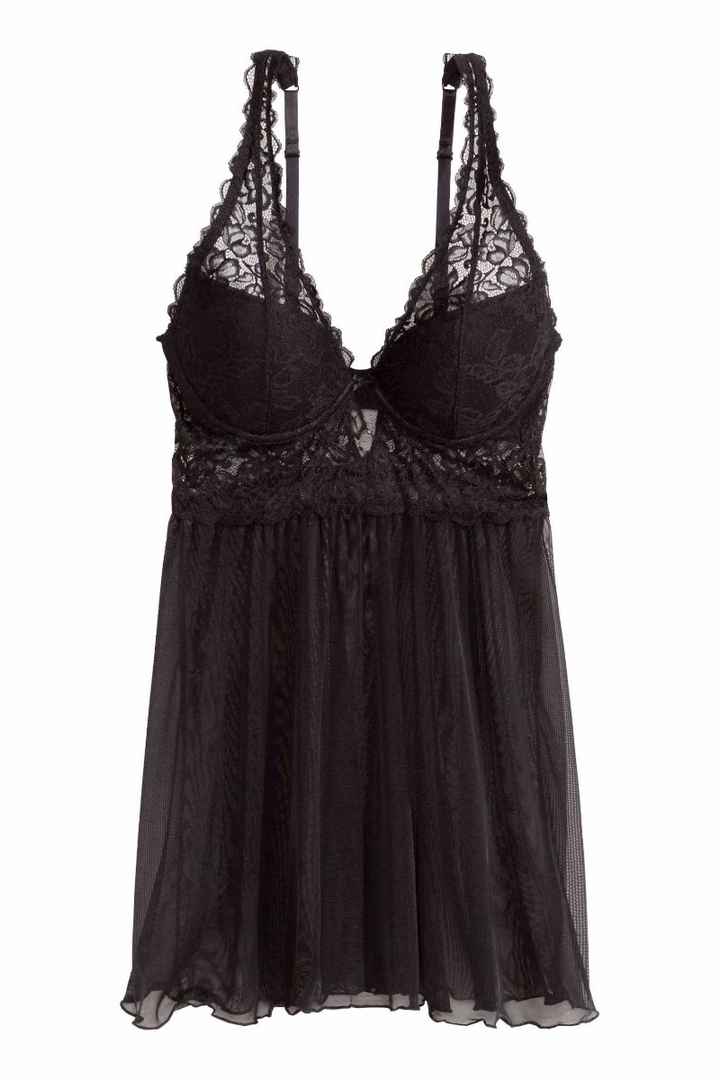H & M