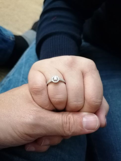 Bora partilhar o nosso anel de noivado? 💍😍 - 1