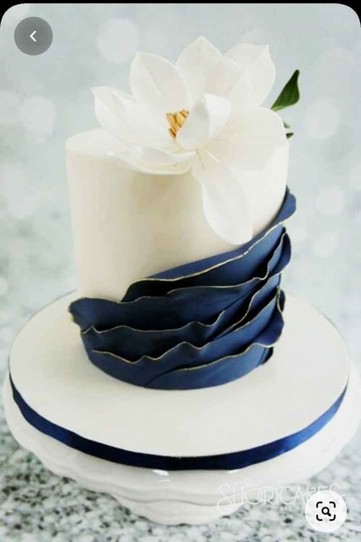Arco-íris invade a Comunidade 🌈 Inspirações Azul Marinho para Bolo de Casamento! - 1