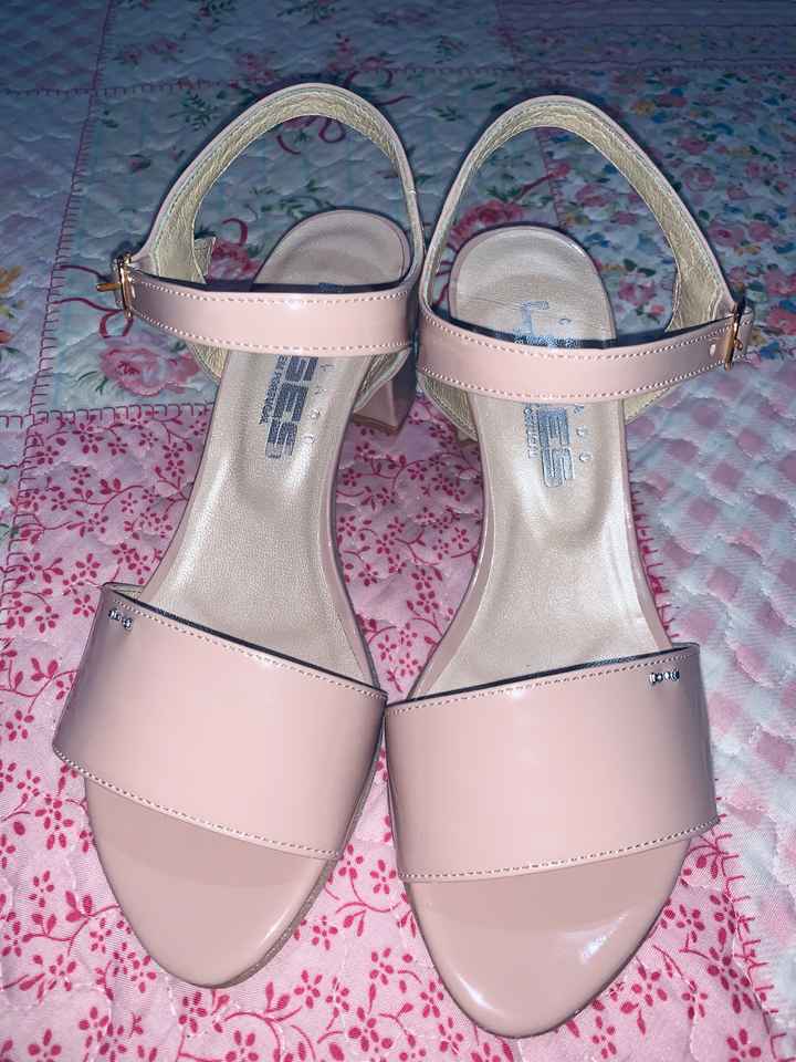 Sandálias baixinhas e rosa - 1
