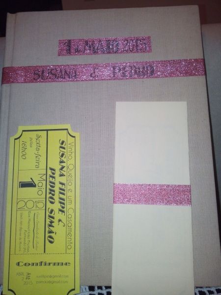 livro e convites