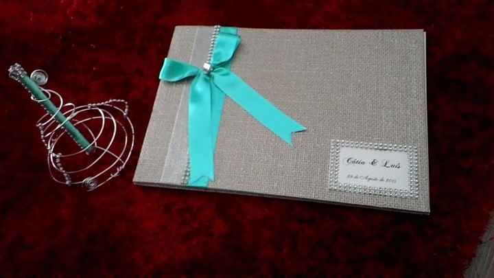 Livro de Honra e caneta