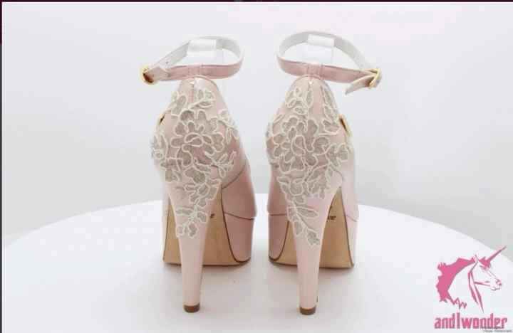 Relação dos sapatos com o vestido - 1