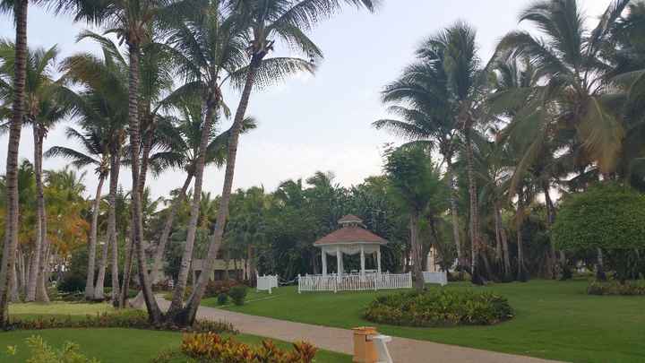 jardins do resort e um dos locais de celebração de casamentos
