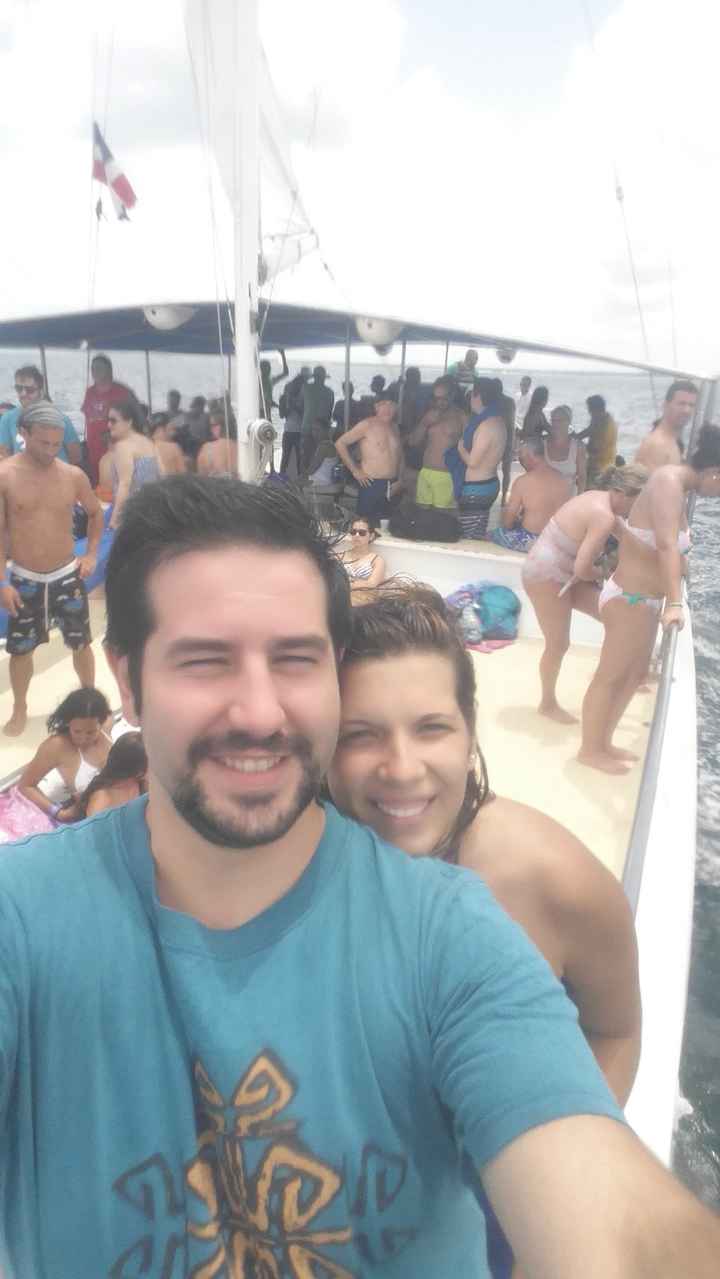 sempre em festa, o ambiente na dominicana é mesmo este!