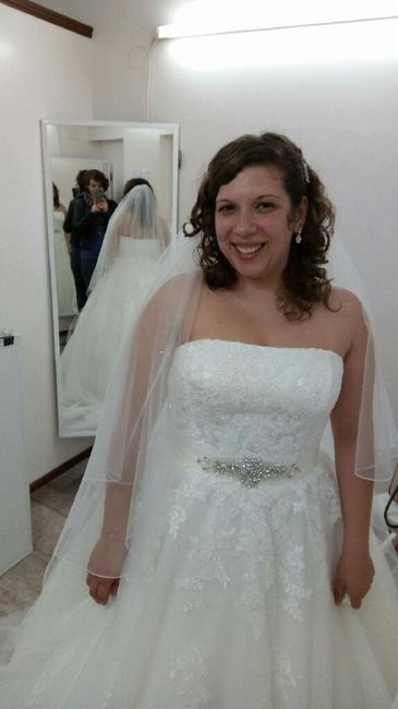 8 vestidos com bordados para noivas românticas - 1