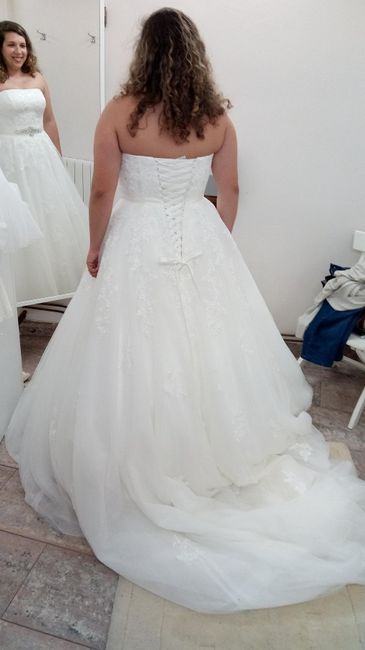 trás do vestido