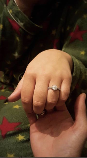 Bora partilhar o nosso anel de noivado? 💍😍 17