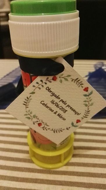 Oferta crianças com saco de gomas