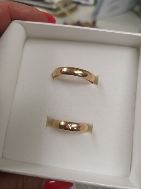 Alianças in the house 💕✌️ 2