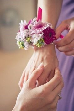 Corsage 2