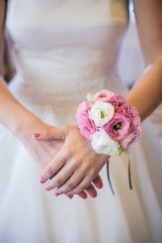 Corsage 9