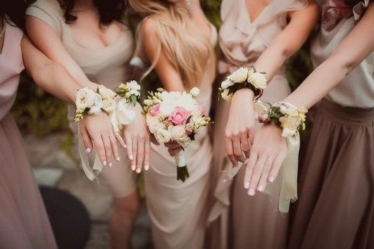 Corsage 11
