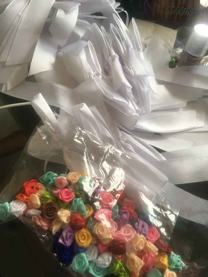 Laços e flores