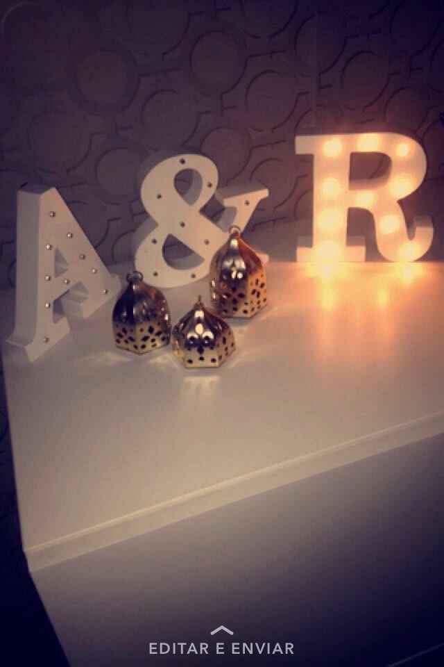 Letras decorativas para mesa dos noivos - 1