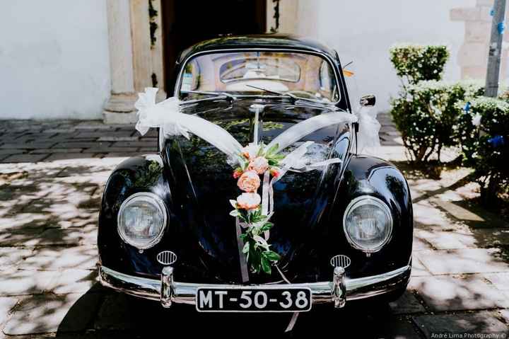 B. O carro da