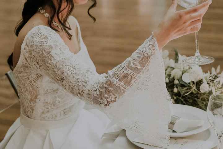 Caso-me... com um vestido clássico ou sexy? - 1