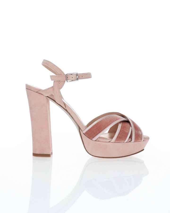 Os sapatos da noiva: S, M ou L? - 1