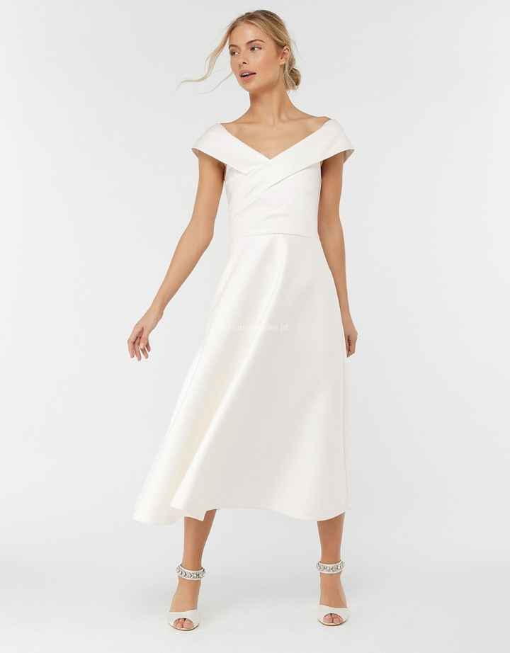 O vestido para um casamento civil: A, B ou C? - 3