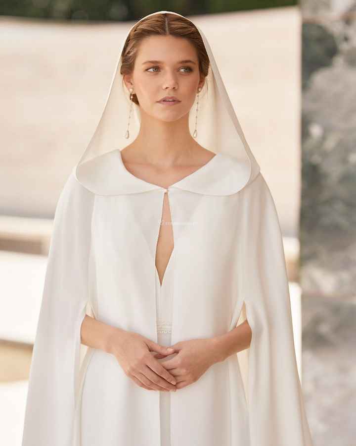 Rosa Clará lança a sua primeira coleção de casacos/boleros e capas de noiva 👰 - 3