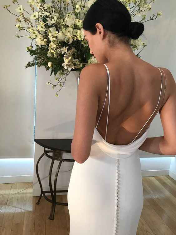 És uma noiva minimalista? Estes vestidos são para ti 👰🏽 - 2