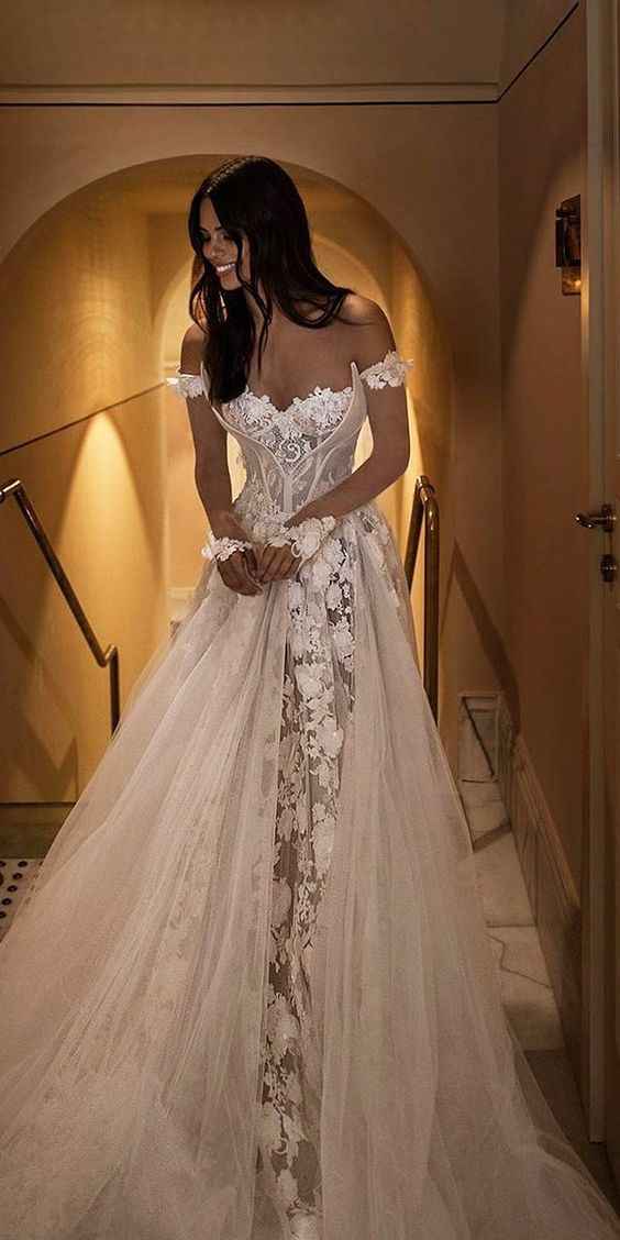 5 modelos "ombro a ombro" de vestido de noiva , qual escolhes? 😘 - 1