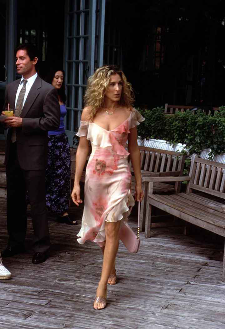 Inspirem-se nos looks ICÔNICOS da famosa série Sex and the City aqui 😎 - 4