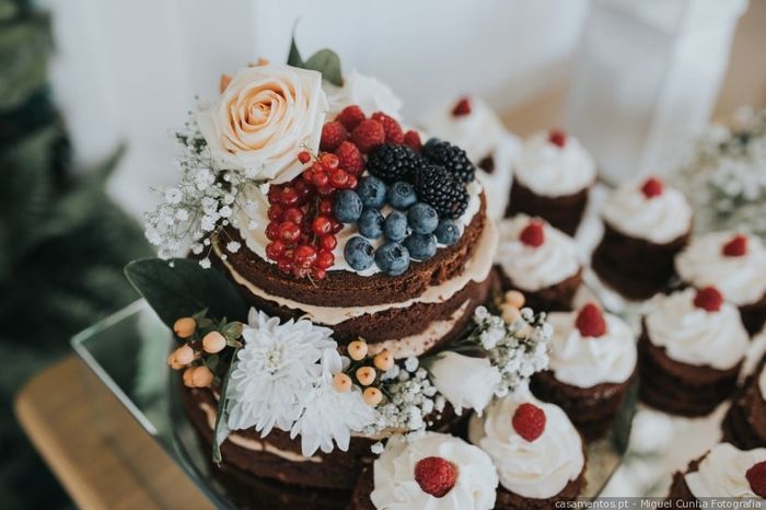 Inspirações para as noivas de primavera... naked cake 🍰 1