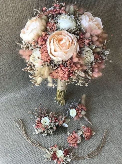 Bouquet, toucado e boutonnier do noivo a combinar? - 1