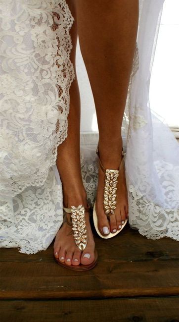 Sandálias rasas no look de noiva: quais preferes? 2
