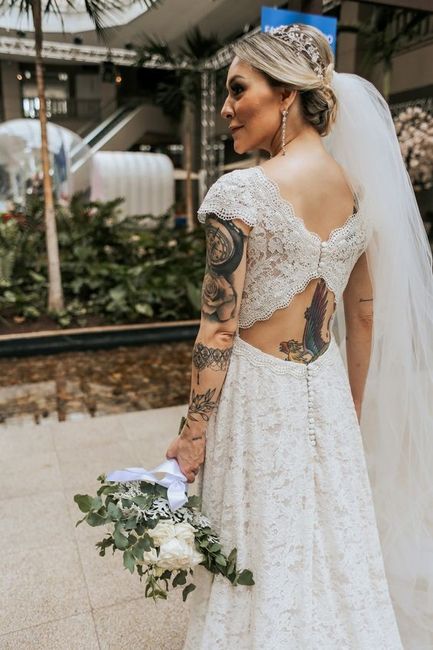 Mostrar as tatuagens no look da noiva? É possível ✔ 6