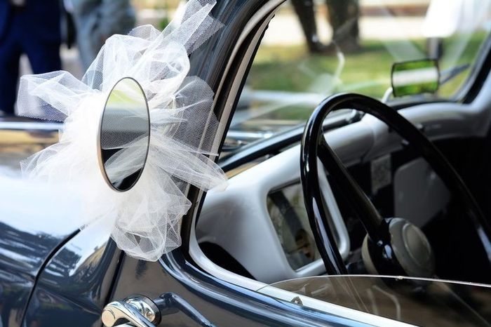 5 ideias para decorar o carro dos noivos: qual preferes? 💖 4