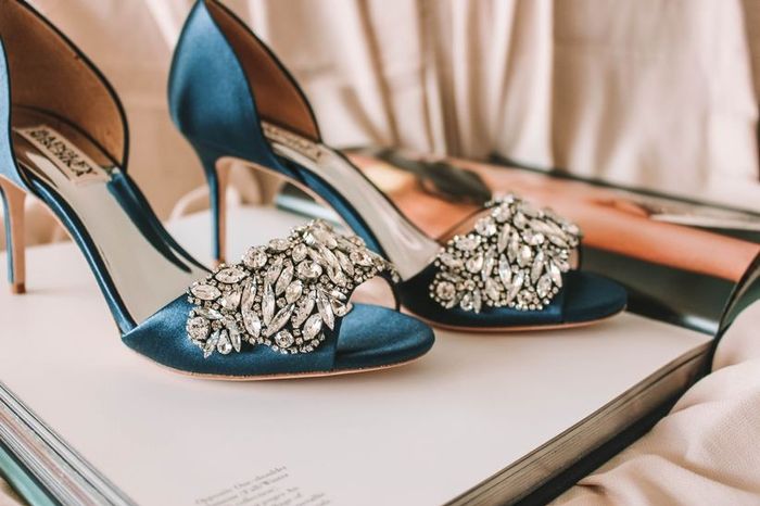 De que cor vão ser os teus sapatos de noiva? 👠 1