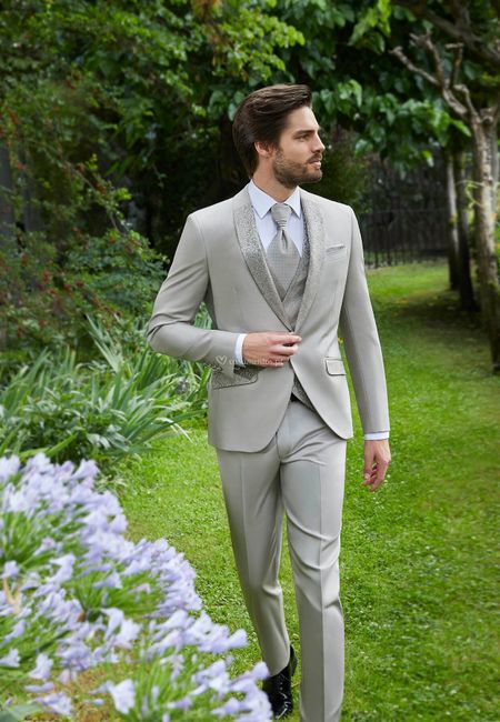 Fatos cinzentos para o noivo 🤵 3