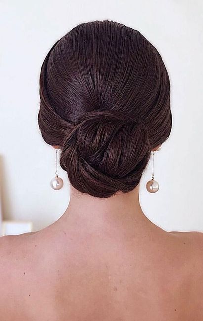 Low Bun: inspirações de penteados apaixonantes para o teu look de noiva! 👰🏽 5