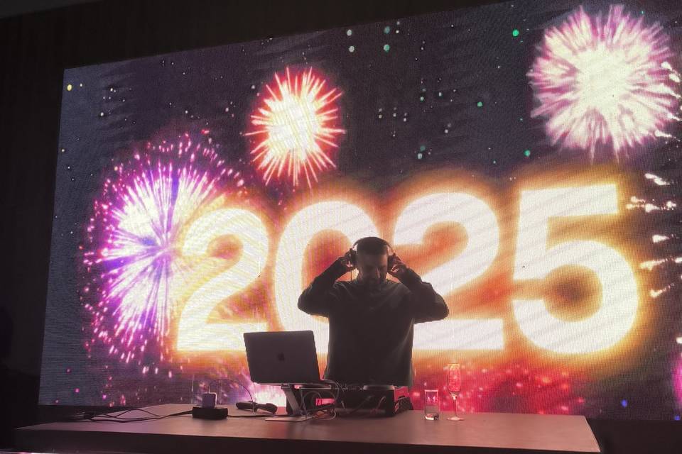 2025.