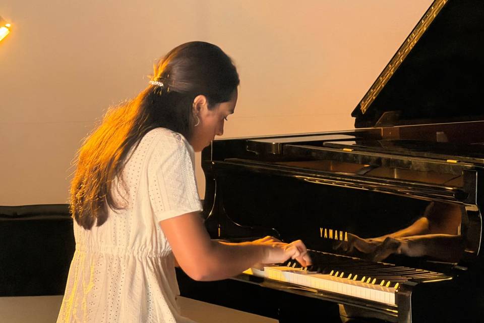 Leonor Brites- Piano