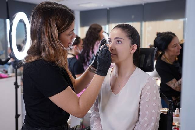 Carolina Gomes Makeup
