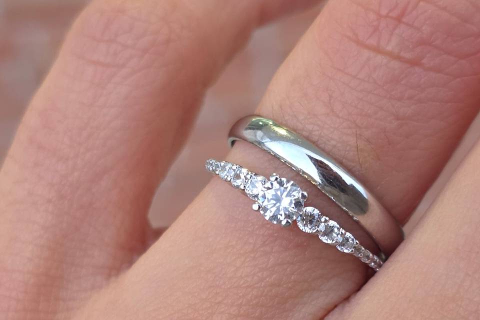 Aliança e anel em ouro