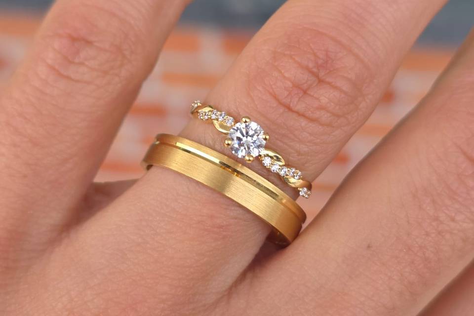 Anel e aliança em ouro