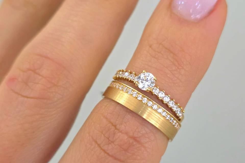 Aliança e anel de noivado