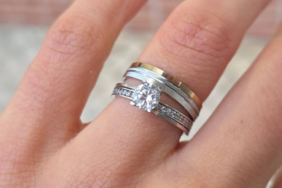 Aliança e anel noivado