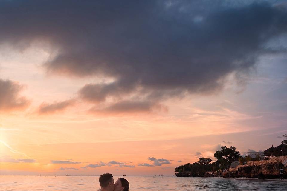 Momentos by Bernardo